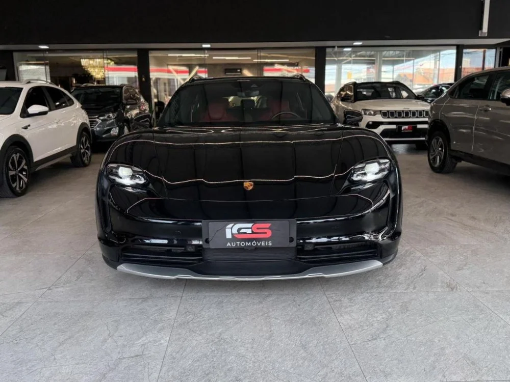 Porsche Taycan 4 Cross Turismo (Elétrico)